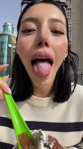 Hannah Risner's Instagram, Twitter & Facebook