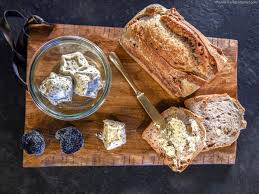 Beurre A La Truffe La Recette Avec Photos Meilleur Du Chef