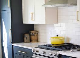 Homecrest Cabinetry Alpine White Cadet Blue On Sedona Door Style Kohler Whitehaven Sink Brizo Faucet Litze Kitchen Design Kitchen Remodel Home Kitchens