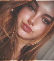 Kimberly Ambrosio's Instagram, Twitter & Facebook