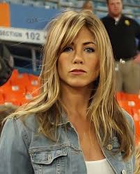 Stay up to date with the jennifer aniston has access to the best skincare in the world, and among her favourite buys is a. Jennifer Aniston Fanpage On Instagram I Swear Her Eyes Look Right Into My Soul Jenniferani Hair Styles Long Hair Styles Jennifer Aniston Hair