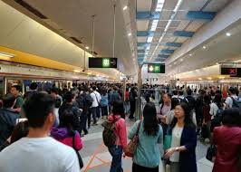天水圍市中心 tin shui wai town centre) has 23 stops departing from 紅磡(紅鸞道)總站 hung hom (hung luen road) bus terminus and ending in 天水圍市中心總站 tin shui wai town centre bus terminus. ä¿®ä¾‹é¢¨æ³¢ å¤©æ°´åœç«™å µé–€çˆ†è¡çªåˆ—è»Šæœå‹™å—é˜» å³æ™‚æ–°èž æ¸¯æ¾³ On Ccæ±ç¶²