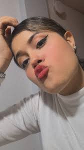 Hplaq.rico,ojala eztubieras cerca,para quenos,nos dieramos,unas  buenas,amontonadas,y besadas!!!!,para besar esa chirota,rica!!! Te quiero  mucho,cuidate'