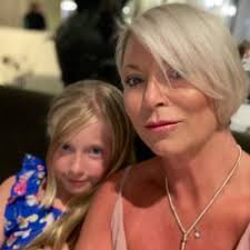 Debbie McAllister (@Deborahellis72)