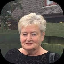 Gladys Weir's Instagram, Twitter & Facebook