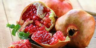 Ya buah naga memang dikenal sebagai buah yang menyegarkan juga memiliki berbagai khasiat untuk kesehatan. 7 Manfaat Delima Untuk Ibu Hamil Bantu Perkembangan Janin Merdeka Com