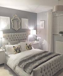 A Great Mix Of Modern Traditional Bedroom Grey Bedroom Design Bedroom Decor Silver Bedroom