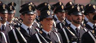 Per quanto riguarda i concorsi polizia di stato 2017 in uscita, c'è grande attesa per il concorso per allievi agenti, che seguirà la nuova normativa che prevede l'apertura ai civili. Il Concorso Per L Assunzione Di 1 148 Allievi Agenti Polizia Di Stato