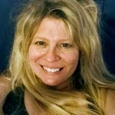 Kimberly Helbig's Instagram, Twitter & Facebook