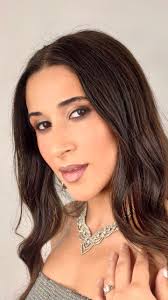 Me metí en el personaje de una novia feliz 👰🏻‍♀️💍, Make up:  @ibesalondebelleza 💄, En: @barbaravarela.studio 📍, #modelo #modelaje  #modelobeauty #beauty #novia #maquillaje #maquillajedenovia ...