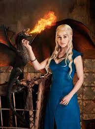Emilia Clarke As Daenerys Targaryen Game Of Throne Daenerys Mother Of Dragons Daenerys Targaryen