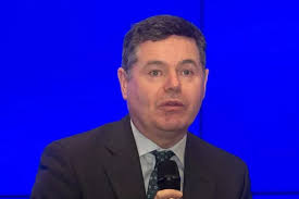 Dublin teacher Ellen Gormley diagnosed with breast cancer at 25 years old  after finding 'tiny lump'