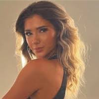 Jessica Block's Instagram, Twitter & Facebook