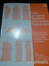 Lingkungan dalam pembuatan pola dasar menggunakan teknik analisis pola drapping dan pola busana wanita sesuai dengan desain. Review Buku Jahit Buku Penuntun Membuat Pola Busana Tingkat Dasar Oleh Soekarno Emakwatik