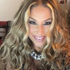 I decided to sparkle from the top today!! 😉🖤 Good afternoon! Your only  limit is your mind. Think big, stay positive, and make today count.