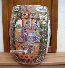 Square porcelain garden stool with a colorful rose medallion art design. Pin On Tabourets De Jardin Porcelaine Chine Kitsch Et Ravissants