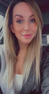 Hi all! I thought it was time that I introduced myself🙋🏻‍♀️ as some of  you may know my name is Antoinette and I am the owner of The Beauty Loft.  For as