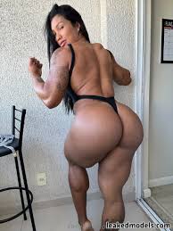 Alessandra Alves bare flexing booty