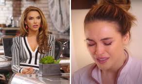 Jun 22, 2021 · 'selling sunset' star chrishell stause sashays into midcentury hollywood hills home. Chrishell Stause Divorce Has Chrishell Quit The Oppenheim Group Tv Radio Showbiz Tv Express Co Uk