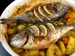 Ceapa se taie solzișori, ardeiul se taie fâșii subțiri și se pun pe fundul unui vas termorezistent uns cu… Dorada La Cuptor Dorada La Cuptor Trout Recipes Cooking Recipes Recipes