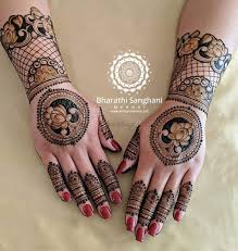 Henna tattoos are composed of various shapes and colors. Stunning Lotus Motif Mehendi Designs For Weddings