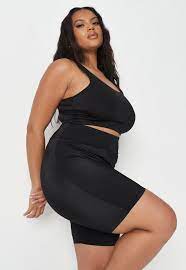 Col rond avec ouverture zip. Short Cycliste En Microfibre Noir Brillant Grande Taille Missguided