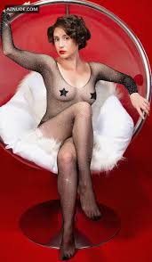 Lindsay Mullan Instagram  Tease - AZNude