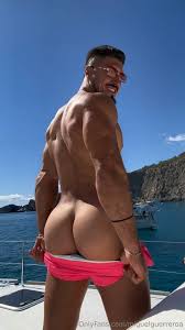 Nudes do jogador de futebol Miguel Guerrero exibindo a piroca - Foto de  Penis