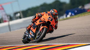 This page is about sachsenring motogp 2021, (motorsport/motogp). Danilo Petrucci Mittelfinger Alarm In Motogp Quali Am Sachsenring Bild De