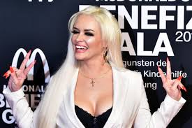34, born 1 october 1986. Daniela Katzenberger Ihr Geniale Botschaft An Die Presse Brigitte De