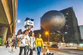 真正的房炒不住。 合伙买房后，你就拥有了这套房的股份。 然后深房理创造了一个股份交易中心，让会员们的股份可以进行自由的交易，实现了炒房证券化。 有人想退出股份，但其他合伙人不愿意卖房怎么办？ 还有些人想简单的入股其他人的房子. åèä¸­å¿å§è£å·¥ç¨ææ¨å» åæè å¥½æ¿ç¶²news