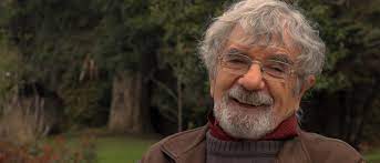 El científico chileno humberto maturana realizó un experimento con una rana que cambió la idea que se tenía sobre la. Humberto Maturana Colegio Altamira