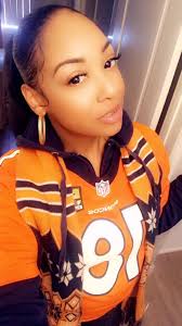 We just gained a new Broncos fan! 🧡💙🧡💙