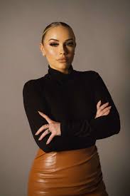 Meet Megan Ritchie – CanvasRebel Magazine