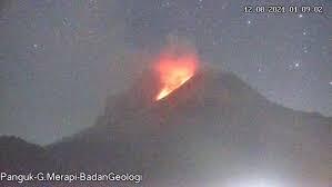 Maybe you would like to learn more about one of these? Merapi Termasuk Gunung Api Strato Ini Ciri Cirinya Solopos Com Panduan Informasi Dan Inspirasi