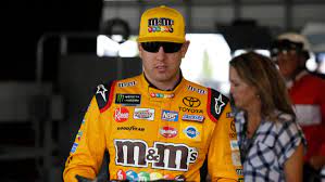 Kyle busch was trying to be a good sport when he ventured out among fans to sign autographs after what had been a tough night for him at saturday's. Kyle Busch Confronts Heckling Fan In Heated Post Race Incident