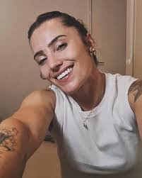 Gabrielle Graf's Instagram, Twitter & Facebook