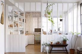 Guirlandes verticales comme élément décoratif de salle à manger. 50 Verrieres Deco Pour La Cuisine La Chambre Ou La Salle De Bain Blog Deco Mydecolab