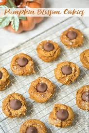 Four Ingredients Are All You Need To Make These Pumpkin Blossom Cookies Grab A Spice Cake Mix Can Of Pu Favorite Dessert Recipes Blossom Cookies Fall Recipes