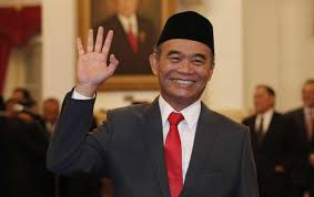 Peraturan menteri terkait standar proses pendidikan semua satuan pendidikan harus dilengkapi dengan sarana pendidikan seperti media pendidikan, peralatan pendidikan, buku dan sumber belajar lainnya, perabot dan perlengkapan lainnya. Mendikbud Tahun Ajaran 2017 2018 Guru Wajib 8 Jam Disekolah Trending Publik