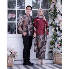 Inspirasi model baju batik couple kondangan modern warna hijau, jika teman teman tertarik membeli bisa hubungi kami lewat wa 087733549493 atau. Harga Baju Couple Kondangan Terbaik Batik Kebaya Pakaian Wanita Juni 2021 Shopee Indonesia