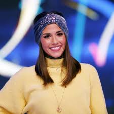 (c) 2011 universal music domestic pop, a division of universal music gmbh. Sarah Lombardi Zehn Fakten Uber Sarah Lombardi Stern De