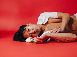 Jes Tom on Death, Stepmom Roleplay, and the Power of Horny Trans Jokes |  Them