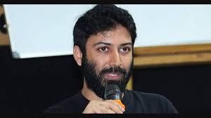 നഗ്നചിത്രം ആവശ്യപ്പെടും, അതിരുവിട്ട ചാറ്റിങ്, മോശമായി പെരുമാറിയത് ഇരുപതോളം  സ്ത്രീകളോട്; പ്രതീക് ഷായ്‌ക്കെതിരെ ലൈംഗികാരോപണം