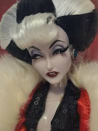 Disney Store Limited Edition CRUELA De Vil Doll 101 Dalmatians NEW!!!!in BOX