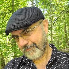 Amazon.com: Prejudice & Anguish: An original work in Esperanto with English  translation side-by-side: 9798361681280: Huff, Kent Alan: Books