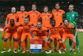 Olanda gioco del calcio generazione 80. Nike Le Nuove Maglie 2016 Dell Olanda