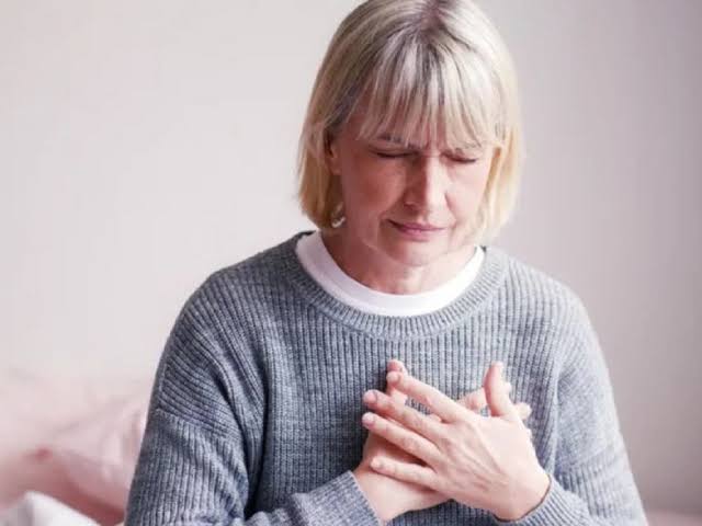 Dấu hiệu vào buổi sáng cảnh báo bệnh tim