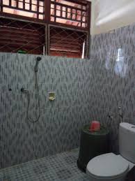 Fasilitasnya juga lengkap, dari tempat tidur yang nyaman sampai kamar mandi yang bersih dan memadai. Pondok Siti Hawa Guest House Reviews Senggigi Indonesia Tripadvisor