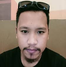 Aron Marquez's Instagram, Twitter & Facebook